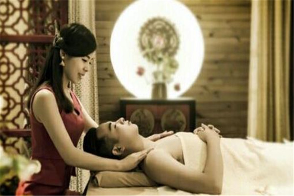 爽翻天,四公里柔式足道休闲中心,环境安全舒适,私密性极佳