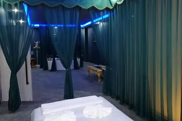 昨晚去了一次红豆高级足浴桑拿男士会所(红豆足浴)