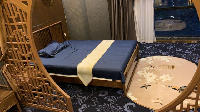 昨晚在齐鲁大厦高级精油按摩私人会所(齐鲁大厦理疗馆)